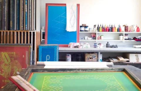 DTF baskı mı serigrafi mi karşılaştırması ve tekstil baskı yöntemleri